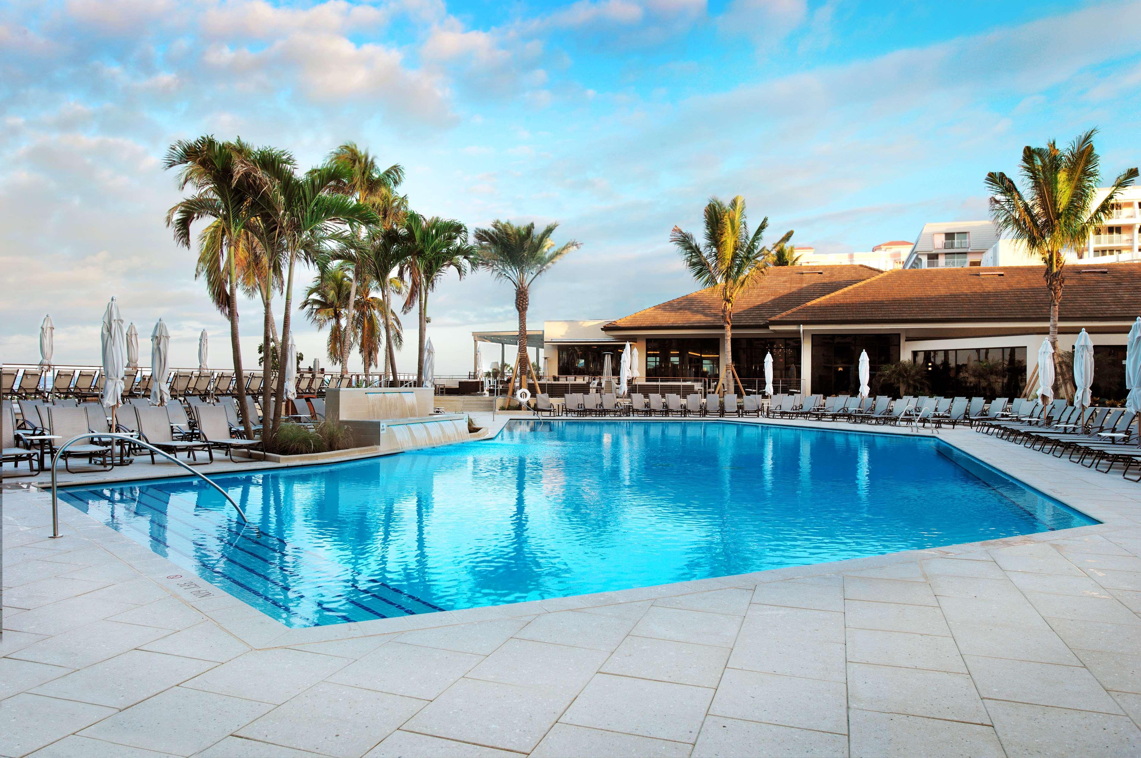 Hilton Marco Island Beach Resort And Spa Екстериор снимка