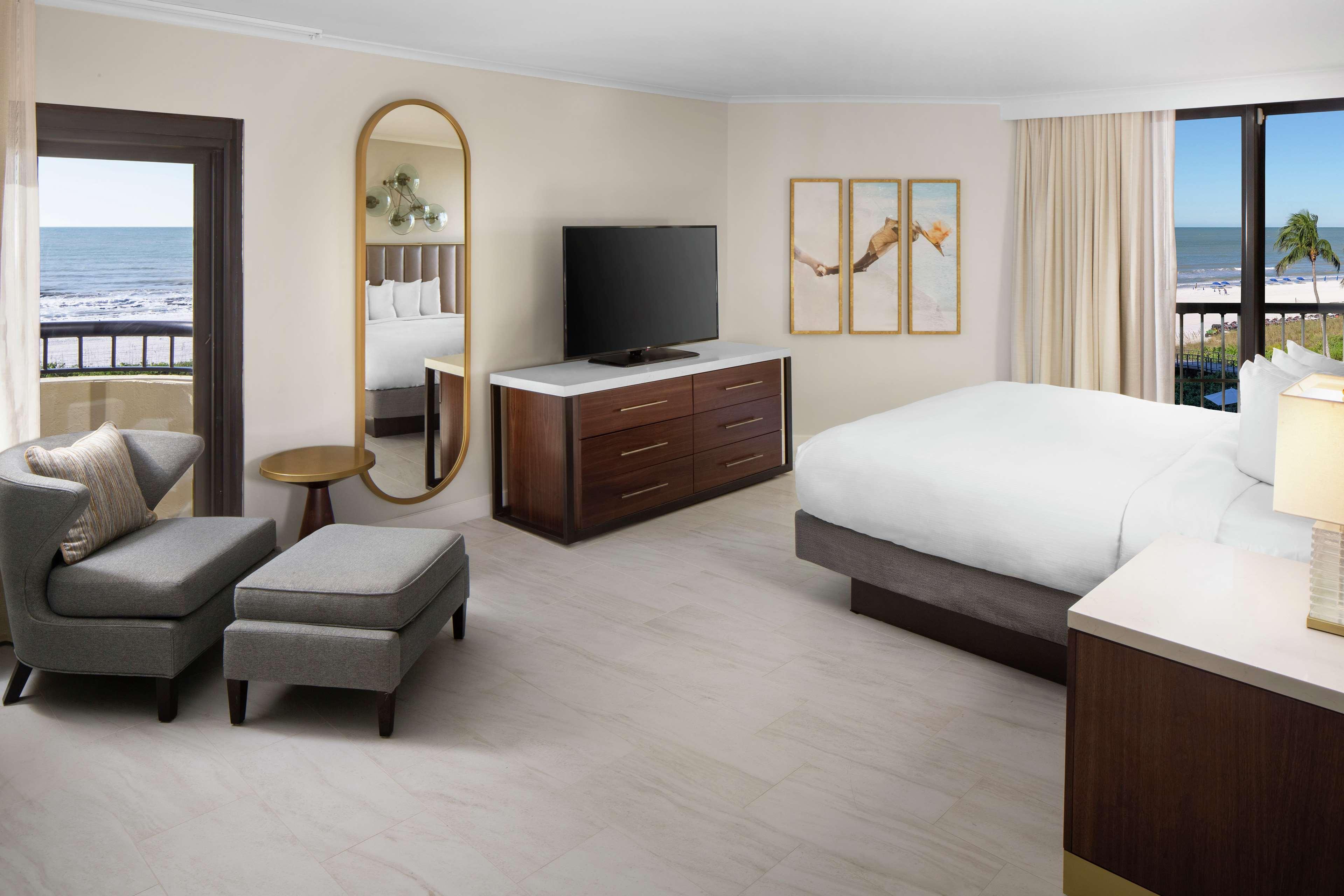 Hilton Marco Island Beach Resort And Spa Екстериор снимка