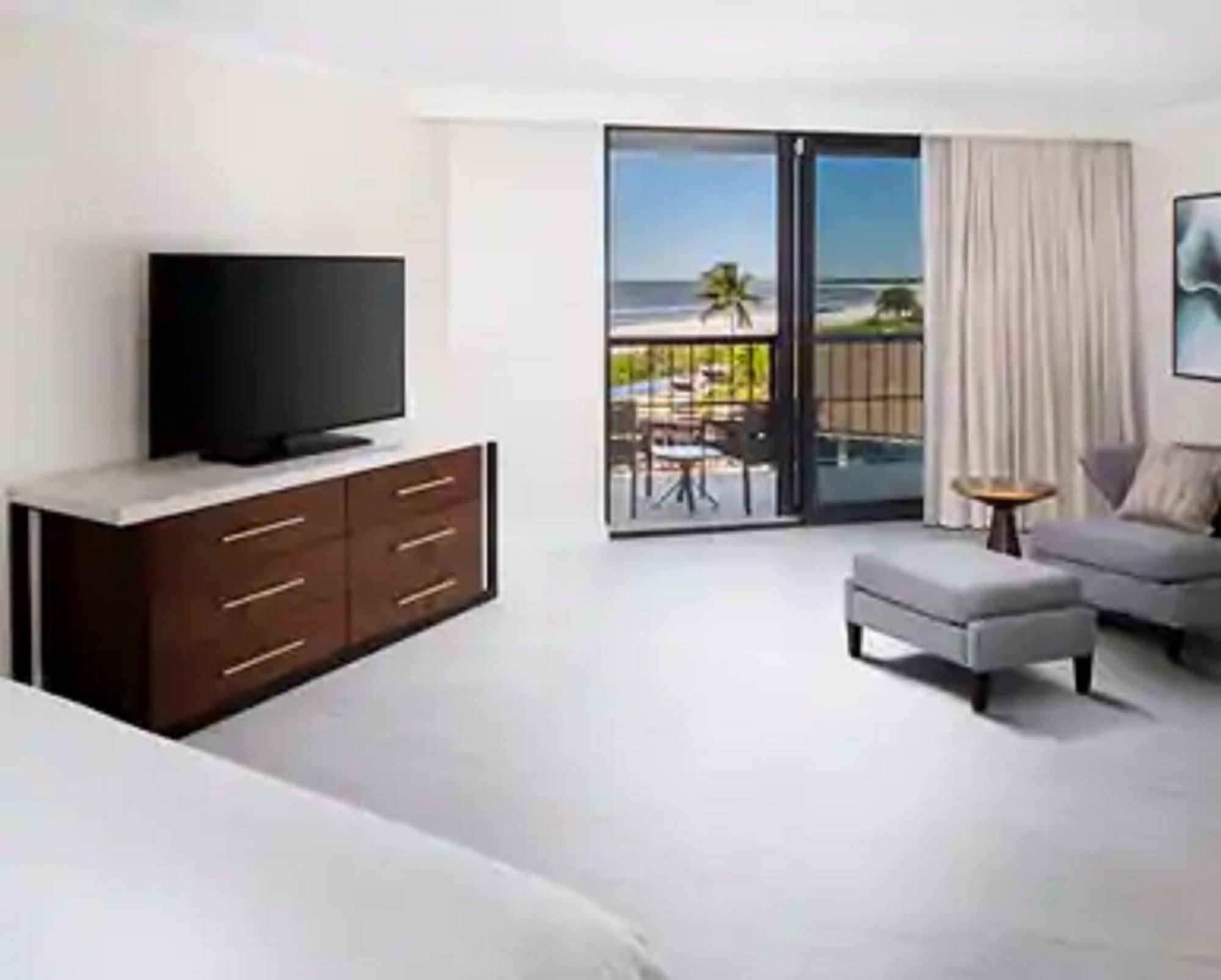 Hilton Marco Island Beach Resort And Spa Екстериор снимка