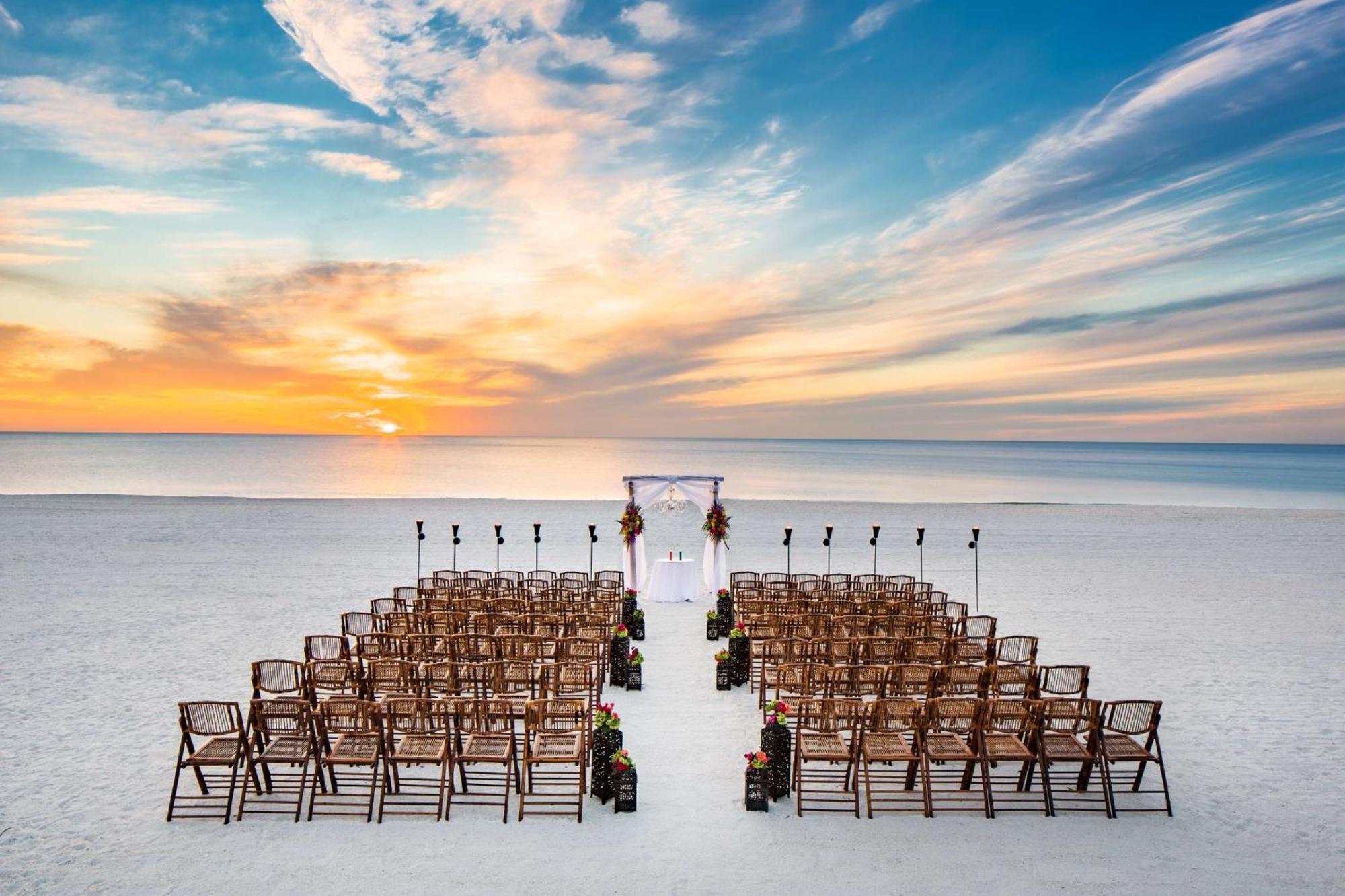 Hilton Marco Island Beach Resort And Spa Екстериор снимка