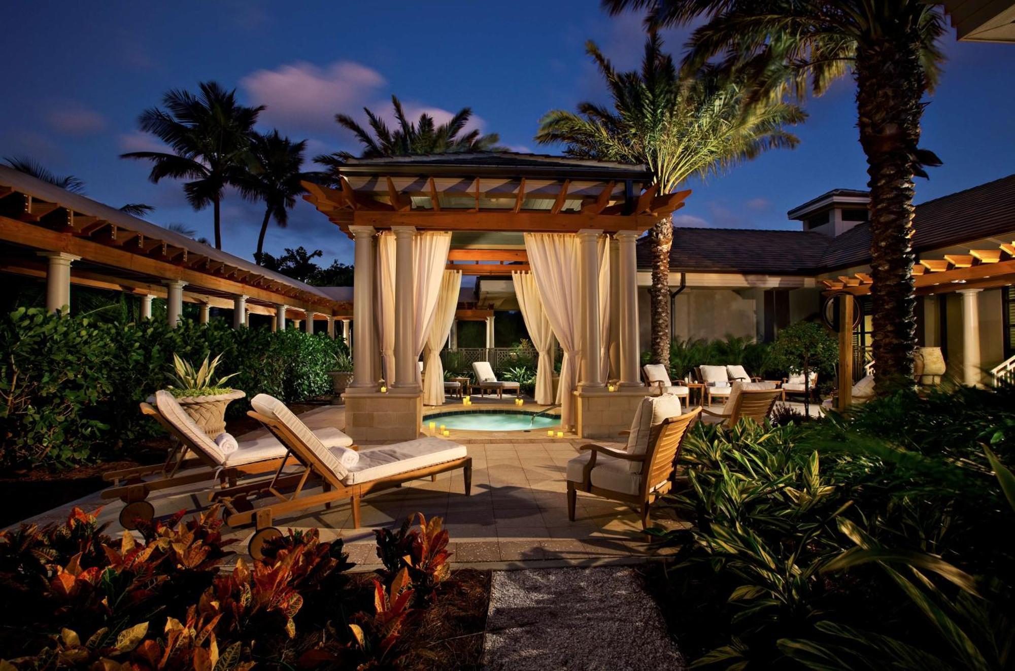 Hilton Marco Island Beach Resort And Spa Екстериор снимка