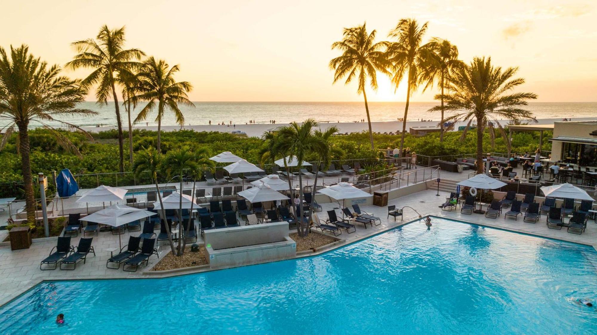 Hilton Marco Island Beach Resort And Spa Екстериор снимка