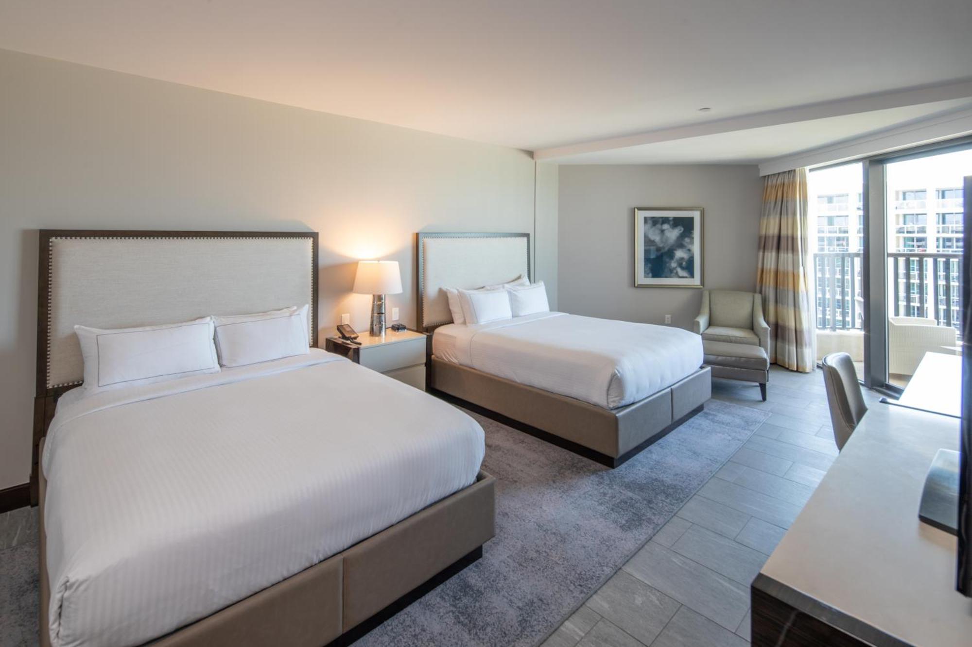 Hilton Marco Island Beach Resort And Spa Екстериор снимка